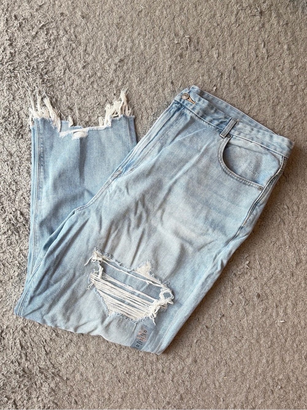 American Eagle Outfitters Light Wash Distressed Curvy Mom Jeans - 22